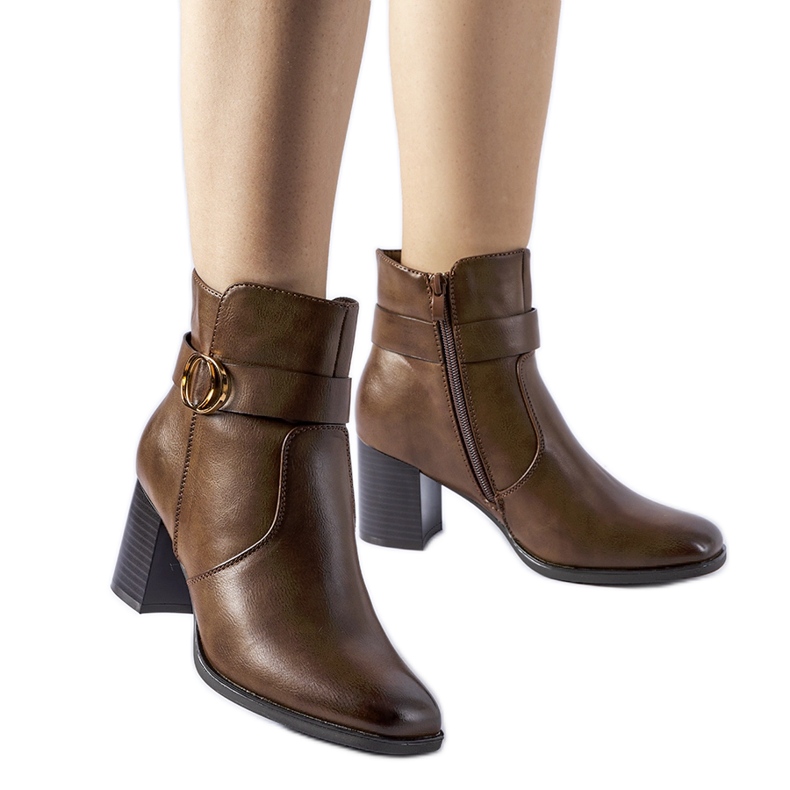 Hnědé zateplené kotníkové boty značky Muscoline hnědý Hnědé zateplené kotníkové boty značky Muscoline hnědý