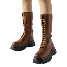 Hnědé vysoké zateplené kozačky značky Upton hnědý