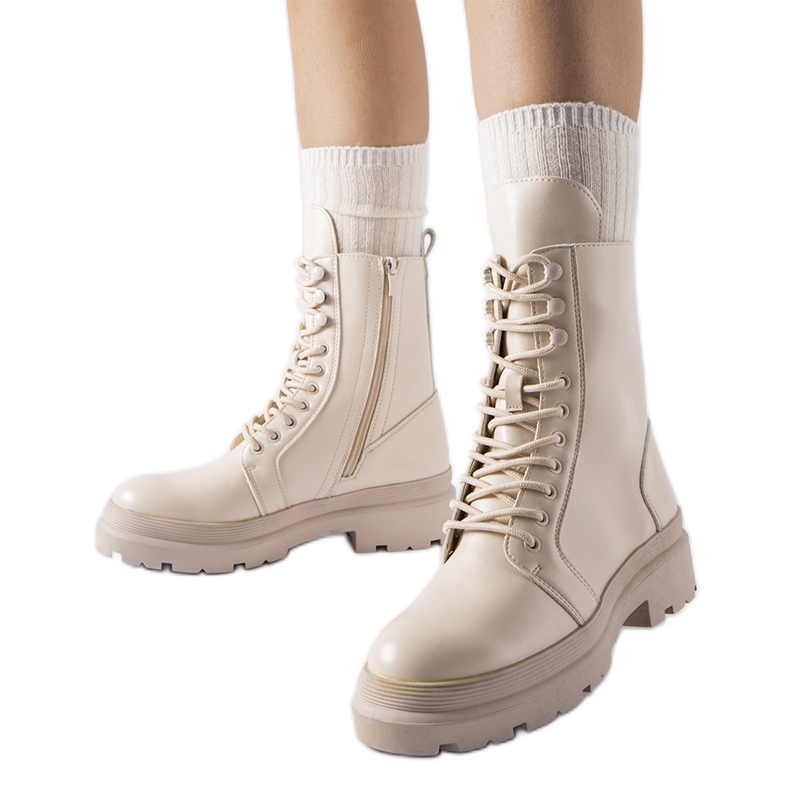 Béžové ploché kozačky s chráničem Zacharie béžový Béžové ploché kozačky s chráničem Zacharie béžový