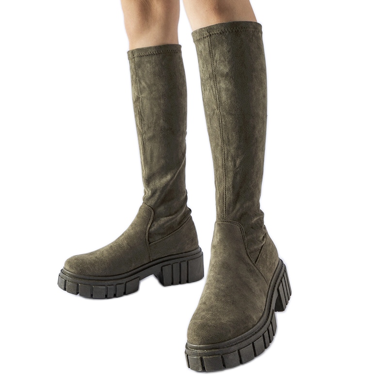 Zelené dlouhé semišové kozačky značky Donnino zelená