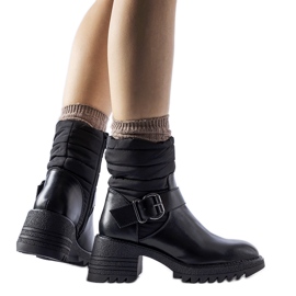 Černé teplé kozačky s masivní podrážkou Nisri černá Černé teplé kozačky s masivní podrážkou Nisri černá