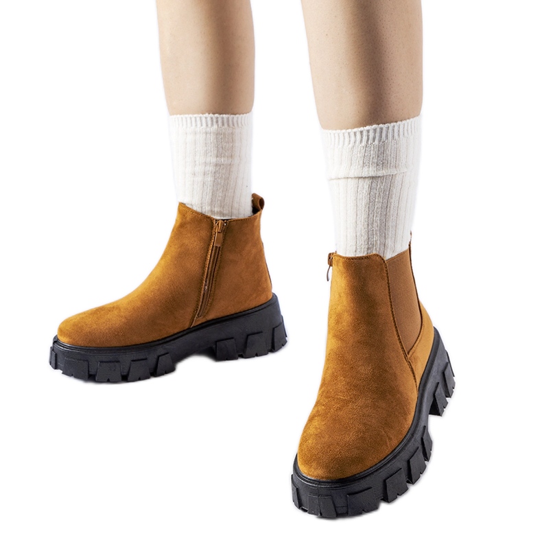 Hnědé polobotky s masivní Willo podrážkou hnědý