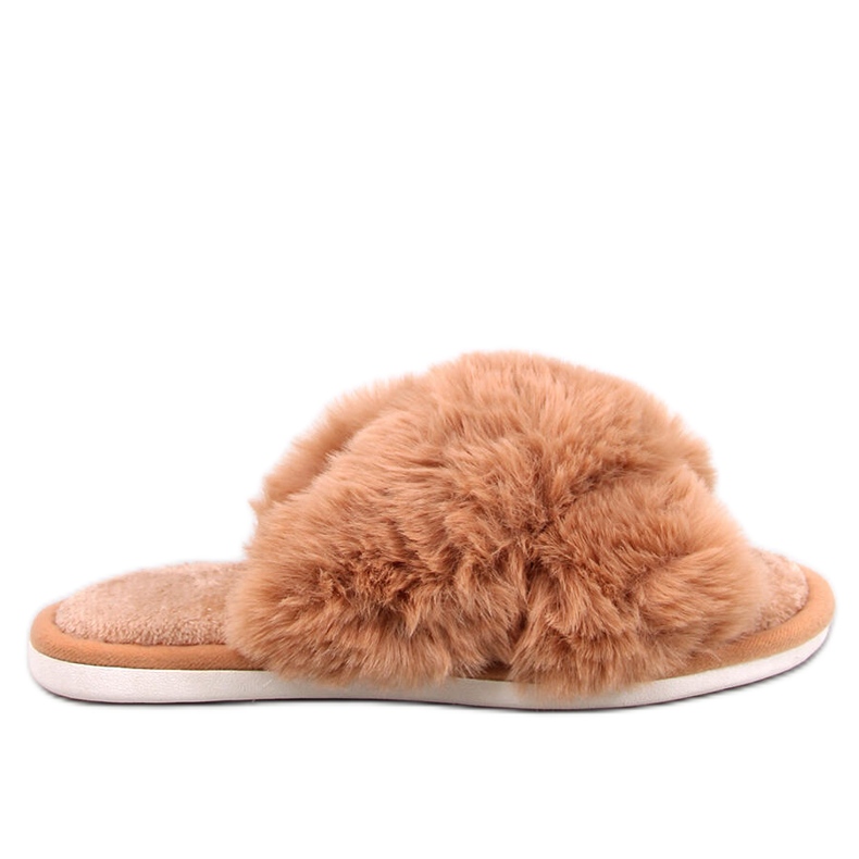 Kožešinové pantofle Parris Camel s křížovým páskem hnědý Kožešinové pantofle Parris Camel s křížovým páskem hnědý