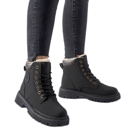 Černé zateplené boty Medole černý