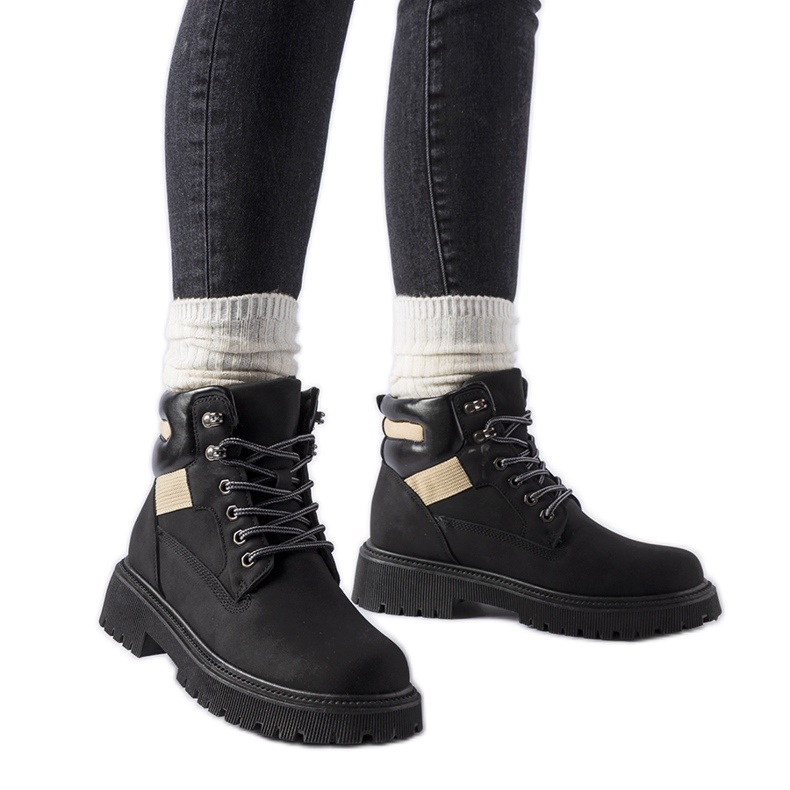 Černé zateplené boty Bloomfield černá