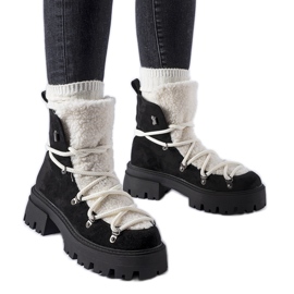 Černé dělnické boty s ozdobným jazykem z Perugie černá Černé dělnické boty s ozdobným jazykem z Perugie černá