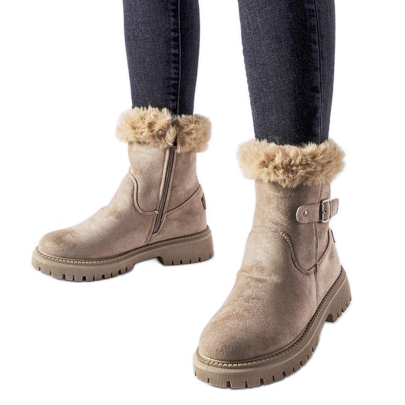 Hnědé zateplené kozačky s kožíškem od Odetty hnědý