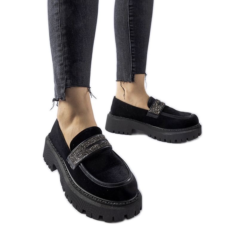 Černé mokasíny zdobené kamínky Longuelo černá