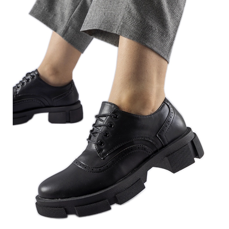 Černé šněrovací boty Piazzetta černá