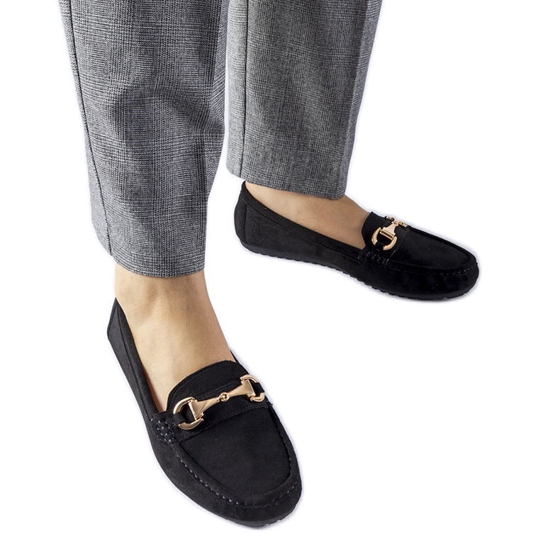 Černé mokasíny zdobené přezkou Fernanda černá