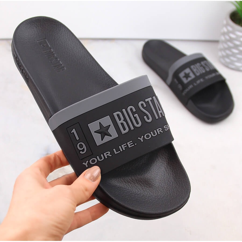 Černé sportovní žabky Big Star LL274732 černá