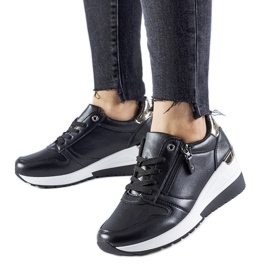 Černé tenisky zdobené Marietta zipem černá