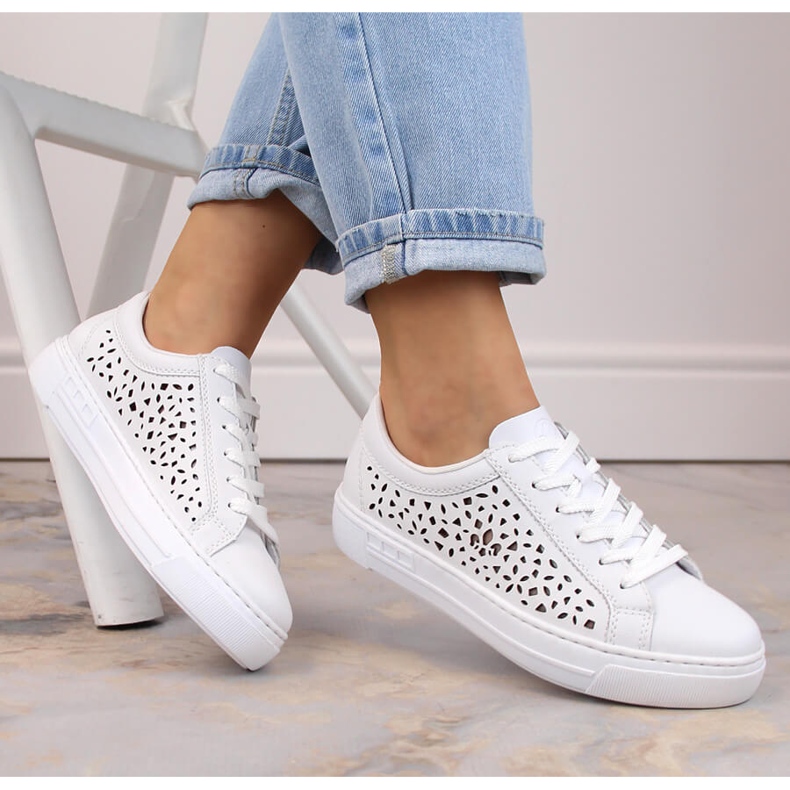 Kožená pohodlná prolamovaná dámská sportovní obuv, bílá, Rieker L8831-80 bílý