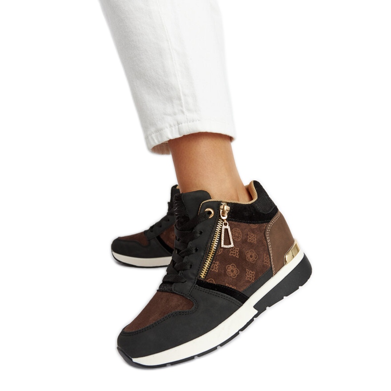 Černé tenisky Knoxville na klínku černá Černé tenisky Knoxville na klínku černá