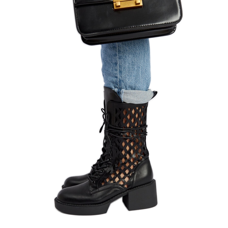 Černé prolamované kozačky na vysokém podpatku Visalia černá Černé prolamované kozačky na vysokém podpatku Visalia černá