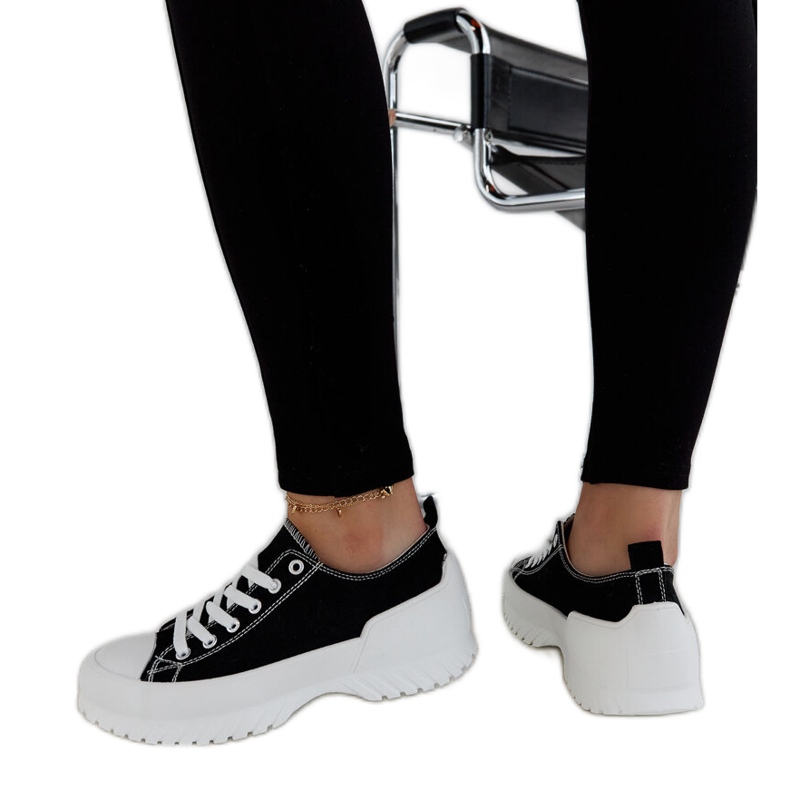 Černé tenisky na platformě Monteleone černá