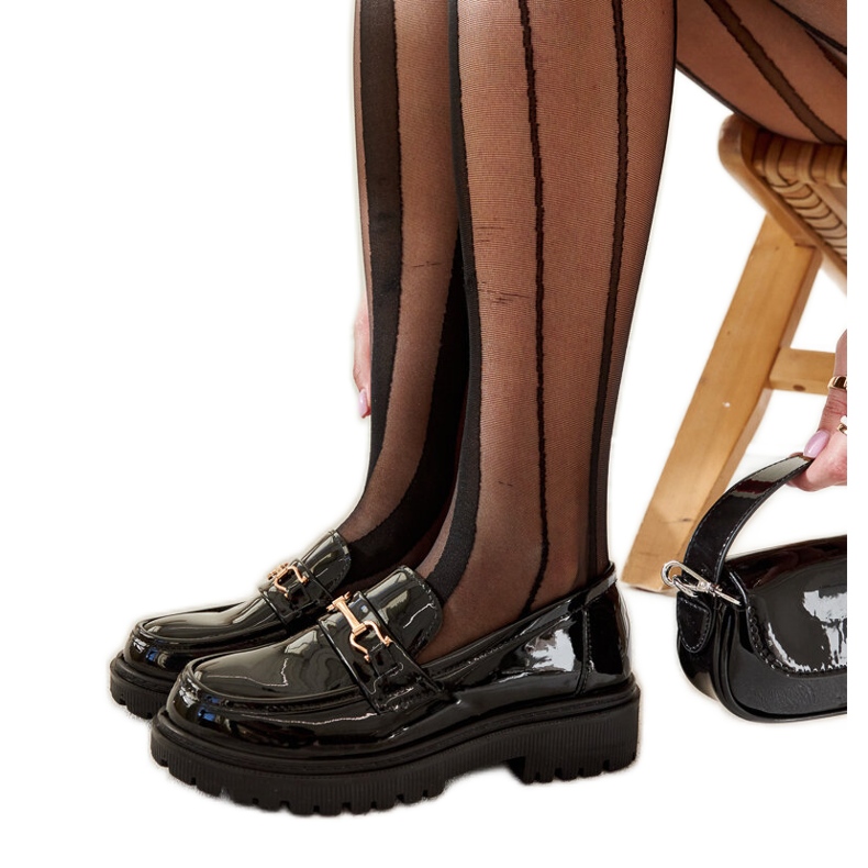 Černé lakované mokasíny s přezkou Barbara černá Černé lakované mokasíny s přezkou Barbara černá