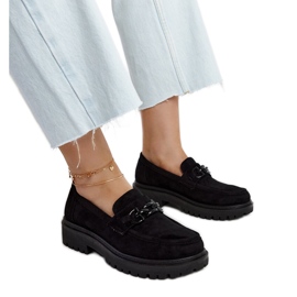 Černé semišové mokasíny s přezkou Lyle černá