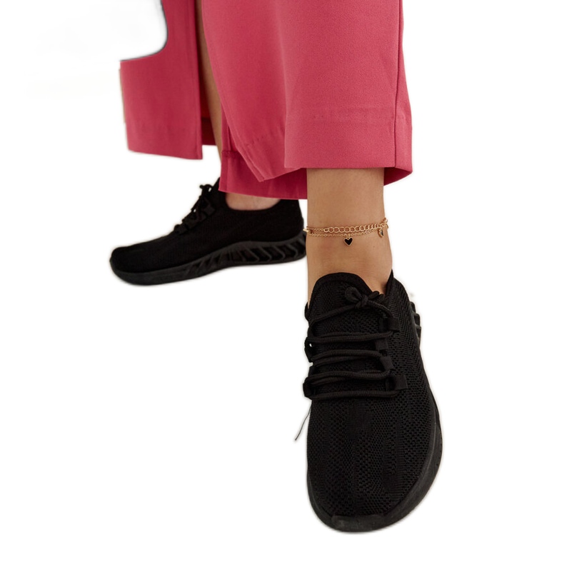 Černé látkové tenisky Weekley černá