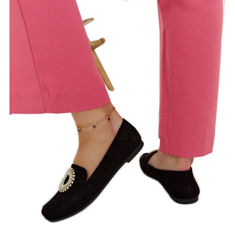 Černé mokasíny zdobené kamínky Celena černá