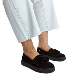 Černé boty se střapci od Adaldridy černá