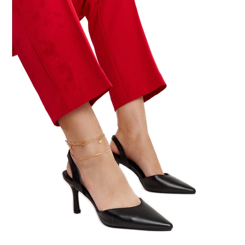 Černé lodičky na otevřeném podpatku Fontanile černá