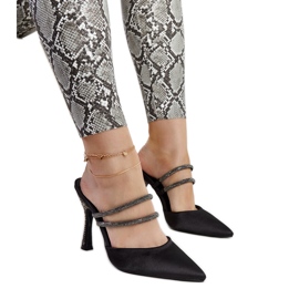 Černé žabky na vysokém podpatku značky Raffaelina černá Černé žabky na vysokém podpatku značky Raffaelina černá