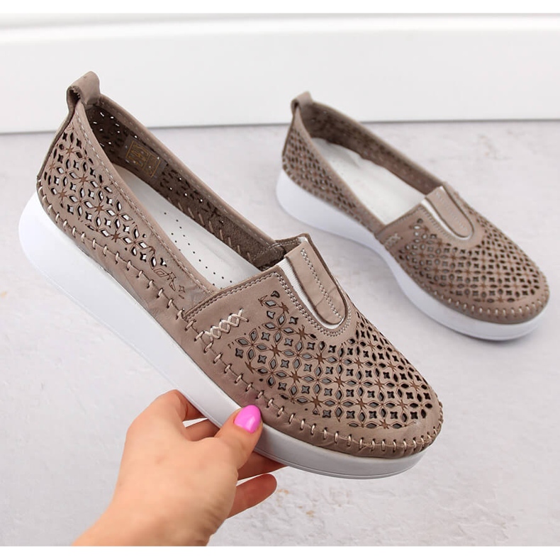 Dámské kožené prolamované slip-on boty, béžová T.Sokolski 0712 béžový