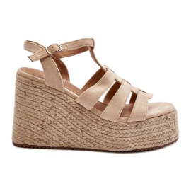 Béžové sandály na klínku Gnosis s copánkem béžový
