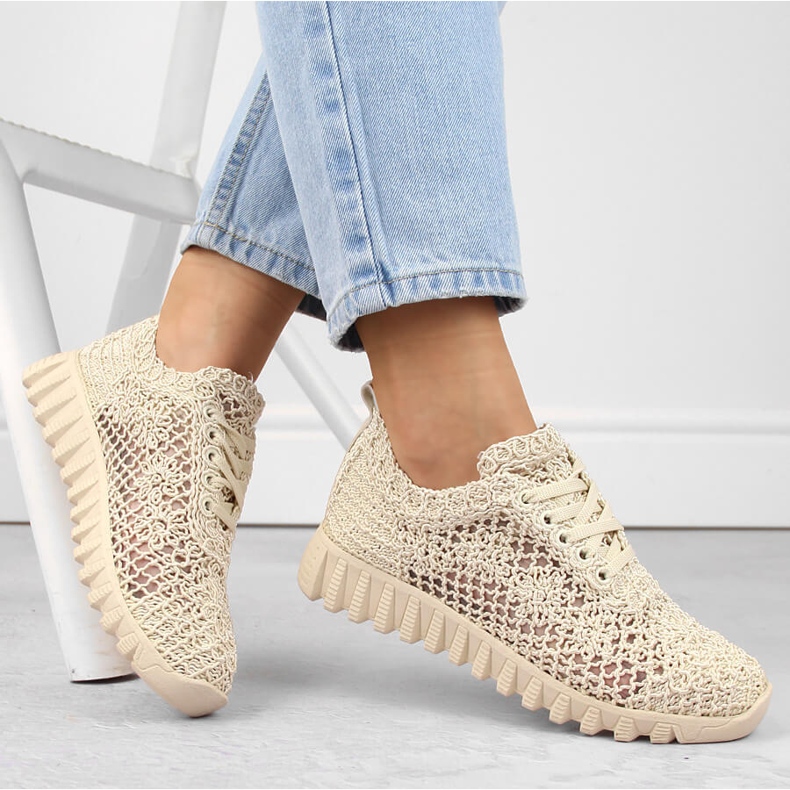 Dámské béžové krajkové sportovní boty T.Sokolski 1982 béžový