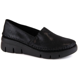 Lesklé černé kožené slip-on boty na klínku Filippo DP6161 černý