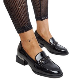 Černé lakované boty Vinceza černý