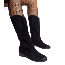 Černé prolamované kožené boty Vinceza černý