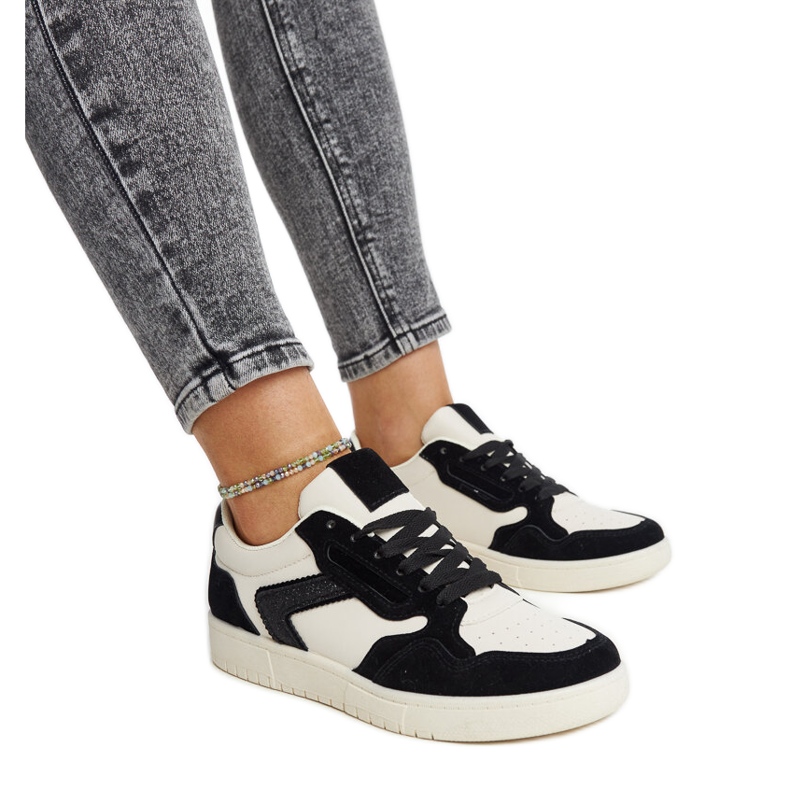 Bílé a černé třpytivé tenisky Juwan černá