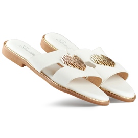 Bílé dámské žabky s ozdobným srdcem bílý