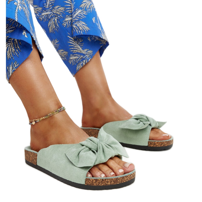 Světle zelené klouzačky Aamu s korkovou podrážkou zelená Světle zelené klouzačky Aamu s korkovou podrážkou zelená