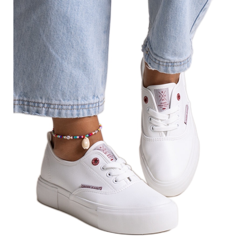 Bílé dámské tenisky se silnou podrážkou Cross Jeans bílý