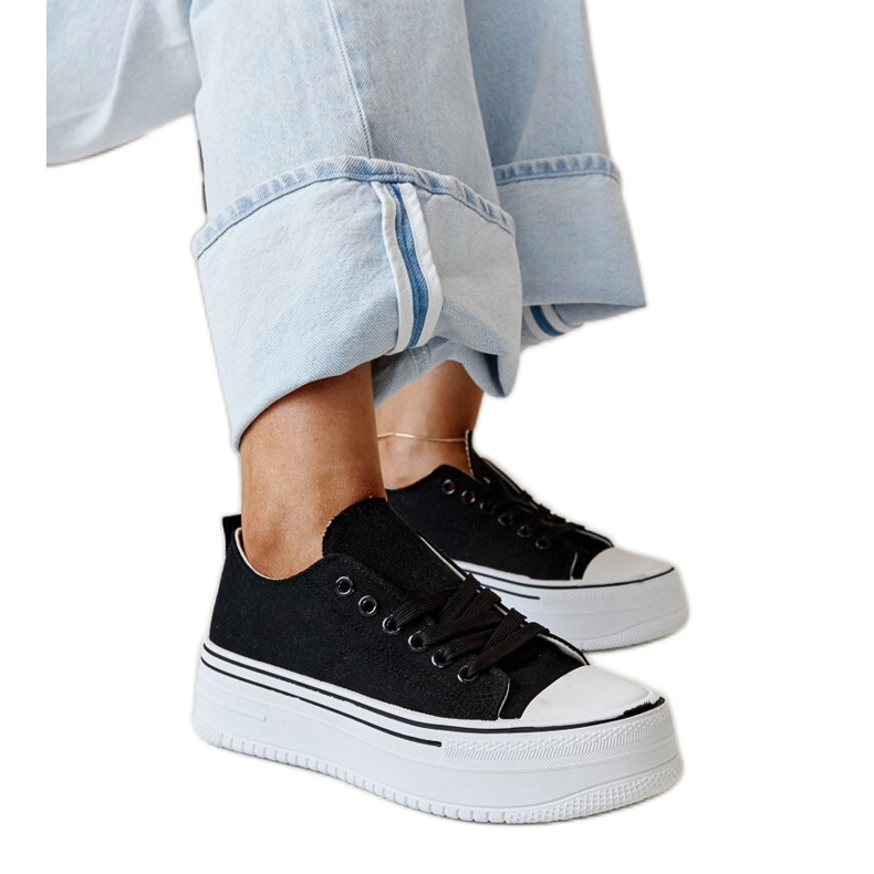 Černé tenisky se silnou podrážkou Bahira černá