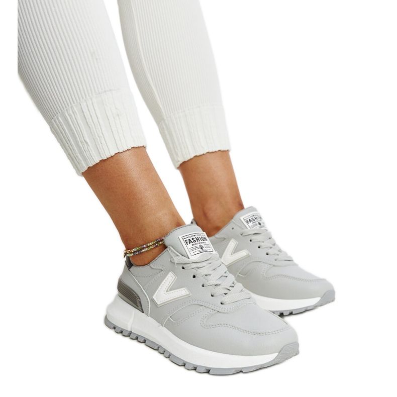 Šedé tenisky se silnější podrážkou Cettina šedá