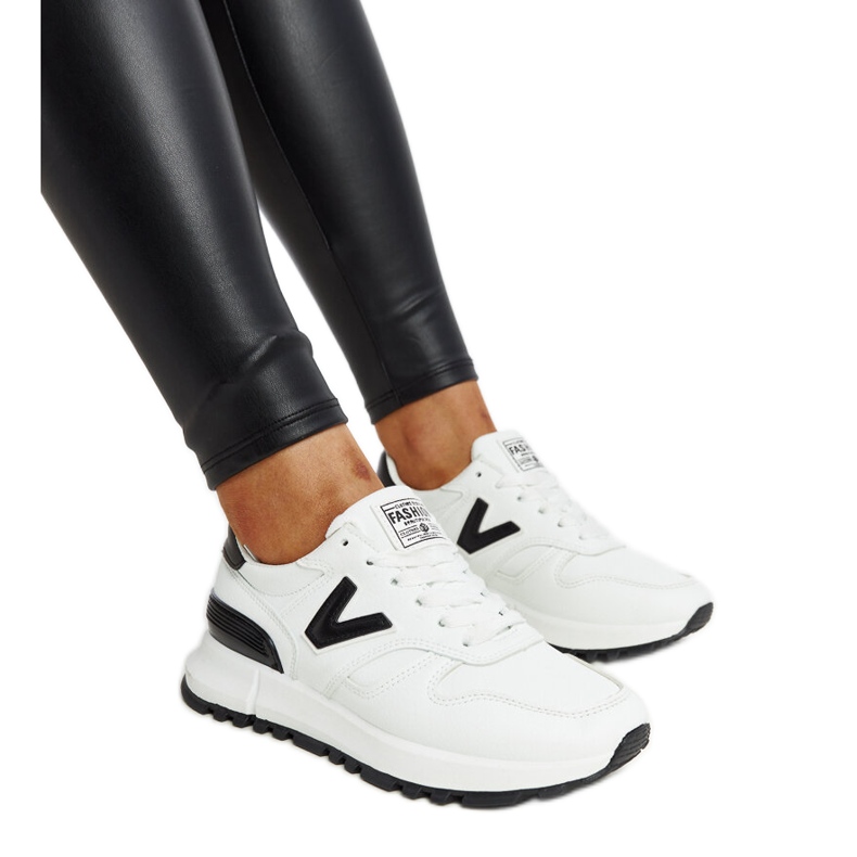 Bílé tenisky se silnou podrážkou Cettina bílý