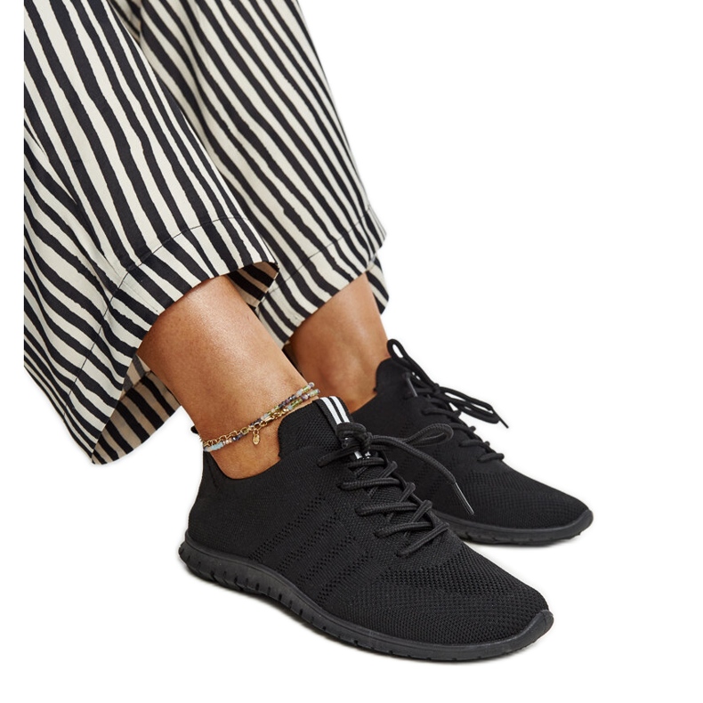 Černé sportovní tenisky Shukornia černá Černé sportovní tenisky Shukornia černá