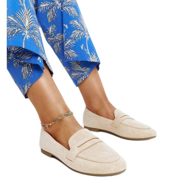 Světle béžové mokasíny vyrobené z ekologického semiše Hennie béžový Světle béžové mokasíny vyrobené z ekologického semiše Hennie béžový