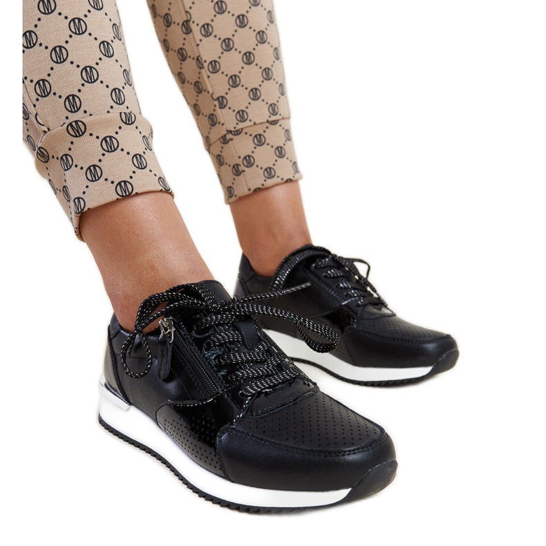 Černé kožené tenisky s kovovou vsadkou Rida černá Černé kožené tenisky s kovovou vsadkou Rida černá