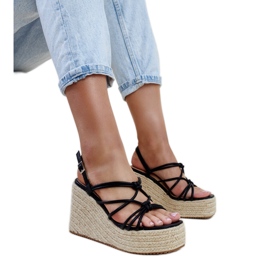 Černé sandály na klínku Mara černý