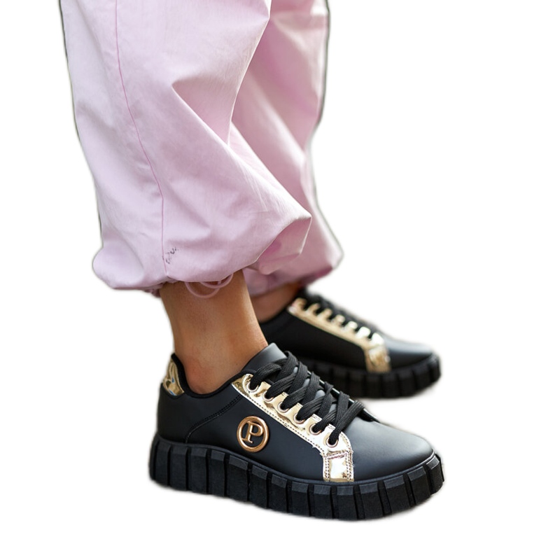 Černozlaté tenisky s masivní podrážkou Bionda černá