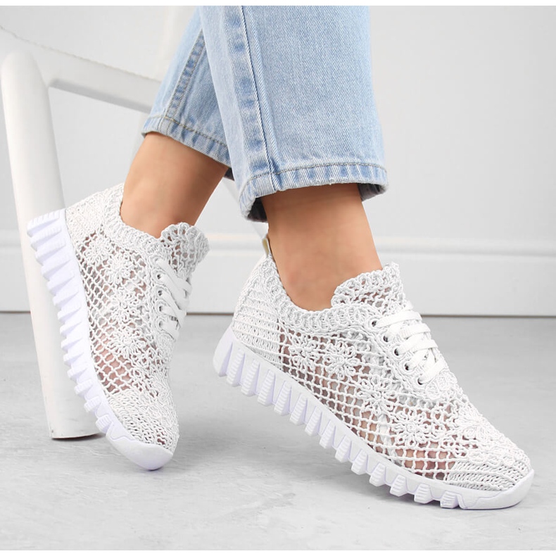 Dámské bílé krajkové sportovní boty T.Sokolski 1982 bílý