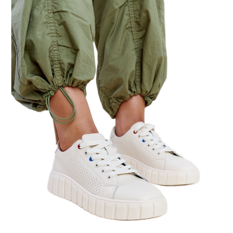 Béžové kožené tenisky značky Zvonka béžový