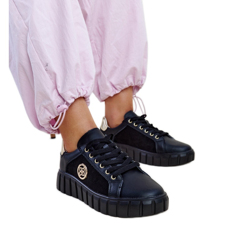 Černé kožené tenisky s masivní podrážkou Viera černá