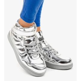 Růžové dámské sandály na nízkém podpatku se zapínáním na kotníky růžový