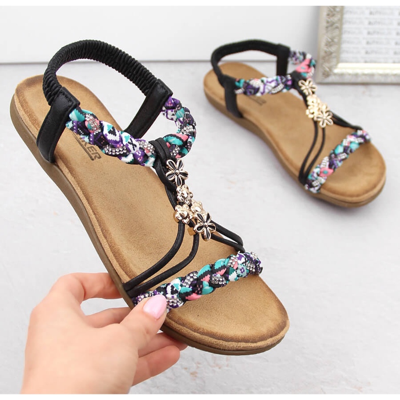 Dámské pohodlné nazouvací sandály, černé Artiker 54C1331 černá Dámské pohodlné nazouvací sandály, černé Artiker 54C1331 černá